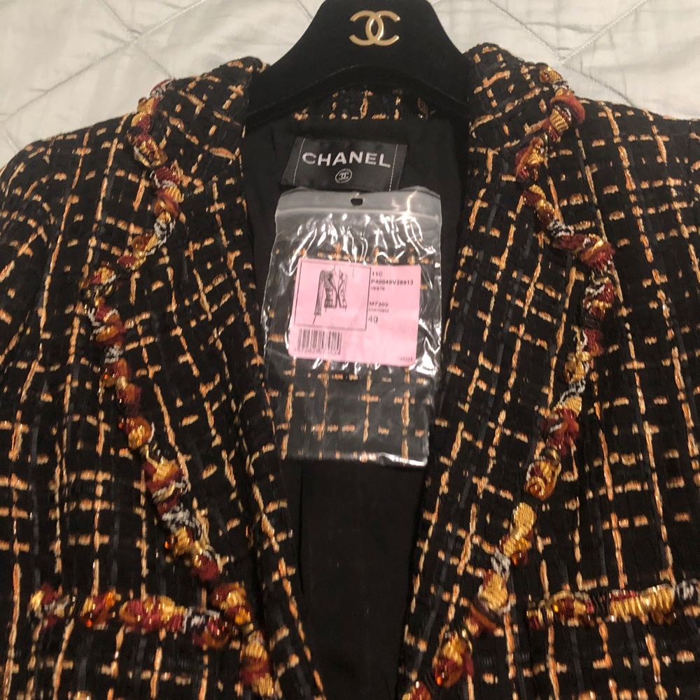 CHANEL 11C BLK/MULTI COLOUR LESAGE TWEED JACKET 6 - Picture 4 of 14